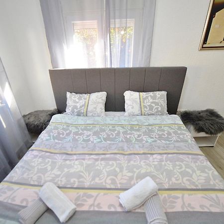 The Right Choice Apartment Kotor Luaran gambar