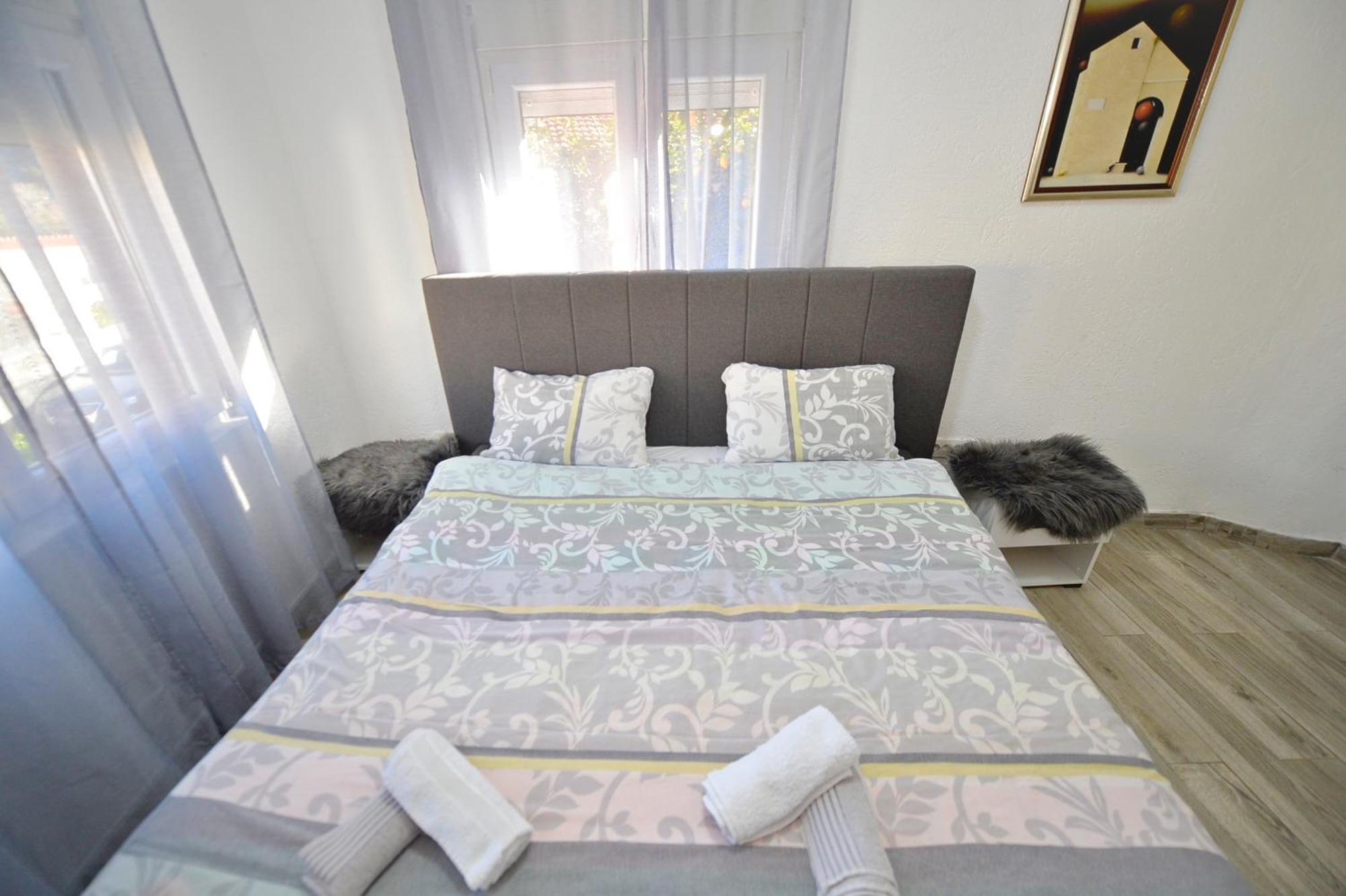 The Right Choice Apartment Kotor Luaran gambar