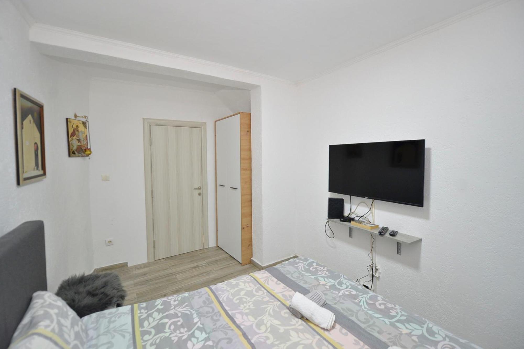 The Right Choice Apartment Kotor Luaran gambar